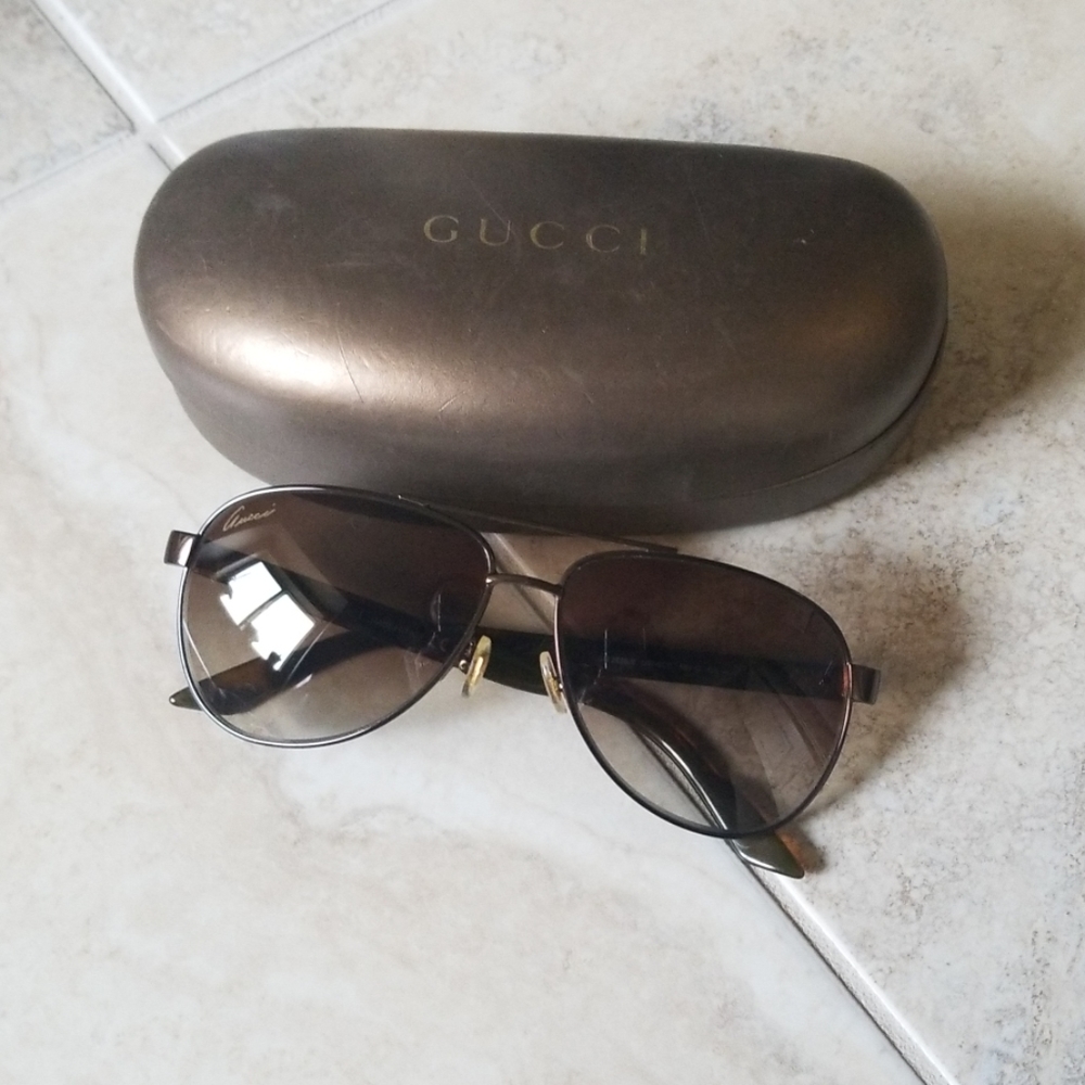 Gucci Aviator Sunglasses